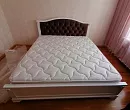 Кровать Кливия с мягкой спинкой из дуба