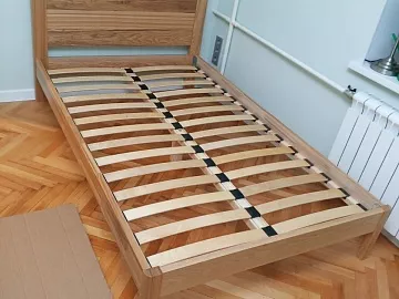 Кровать Готика из дуба