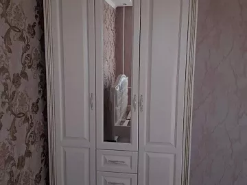 Шкаф 3-створчатый из сосны из серии "Дарина"