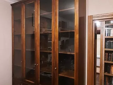 Шкаф Библиотека
