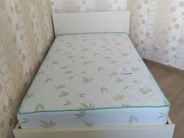 Кровать Готика из дуба