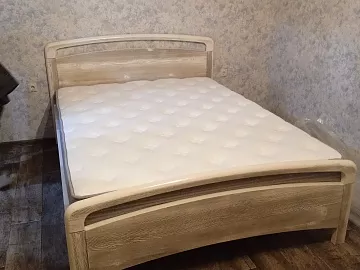 Кровать Бэлиз из дуба
