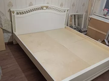 Кровать Оливия из бука