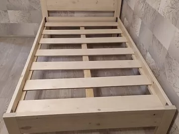 Кровать Бэлли из бука