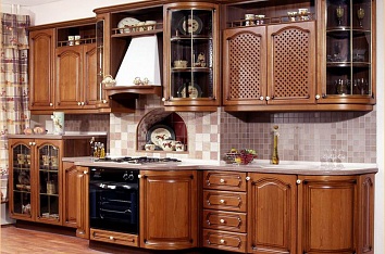 Из какой древесины изготавливают кухонные гарнитуры